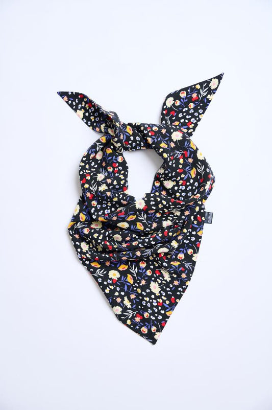 SKARELE FLOW black with floral pattern triangle viscose SCARF, 75x75x110cm