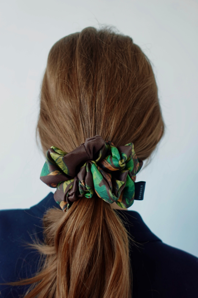 SKARELE MORNING Deep Brown silk SCRUNCHIE, 12x5cm