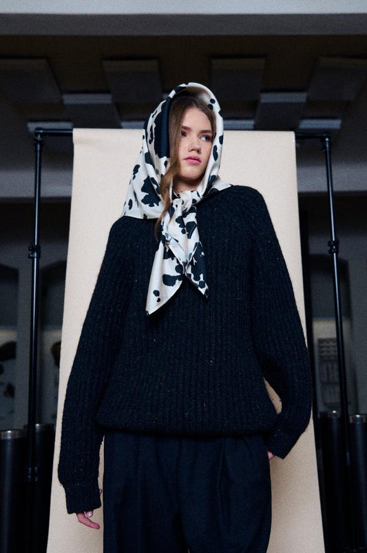 SKARELE DASH modern classic black & white silk SCARF, 98x98cm