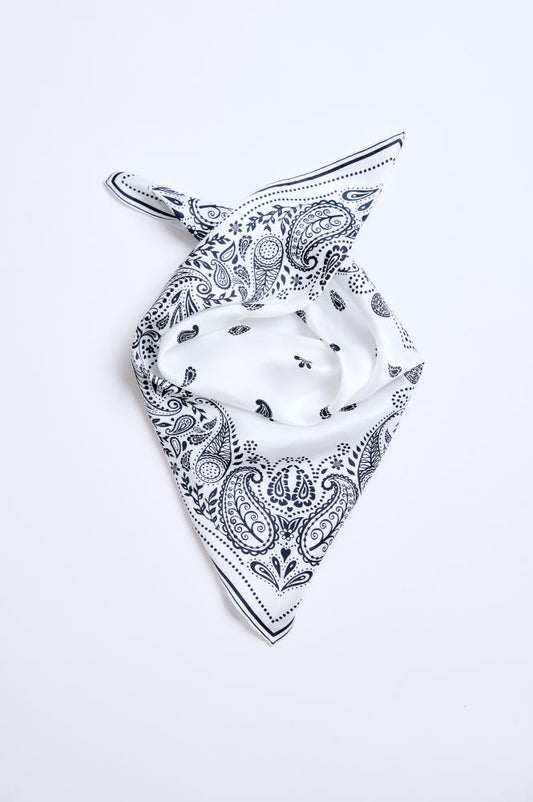 SKARELE ECHO white with black paisley pattern viscose SCARF, 54x54cm