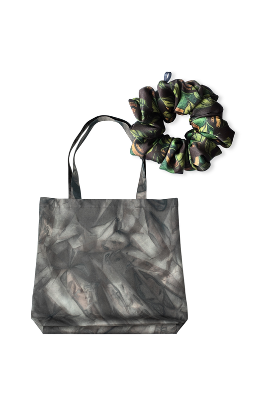 GNEISS & MORNING Set: Waterproof Tote & Silk Scrunchie