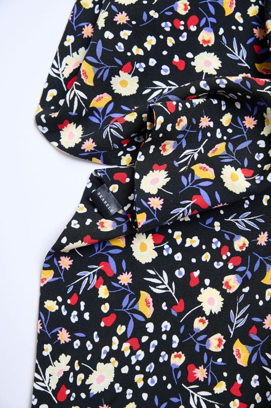 SKARELE FLOW black with floral pattern triangle viscose SCARF, 75x75x110cm