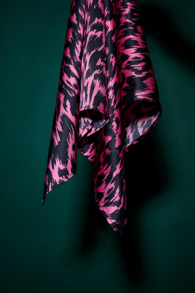 SKARELE FLAMINGO vibrant pink & black silk SCARF, 60x60cm