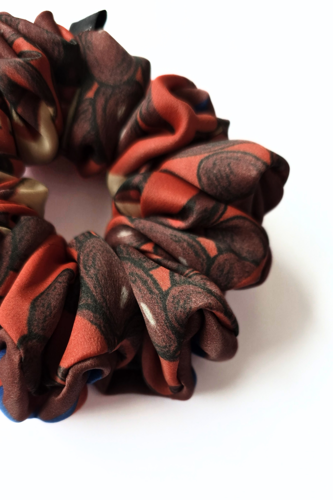 SKARELE EVENING Deep Red silk SCRUNCHIE, 12x5cm