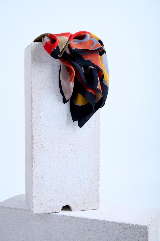 SKARELE Vintage 011 scarf, 87x83cm