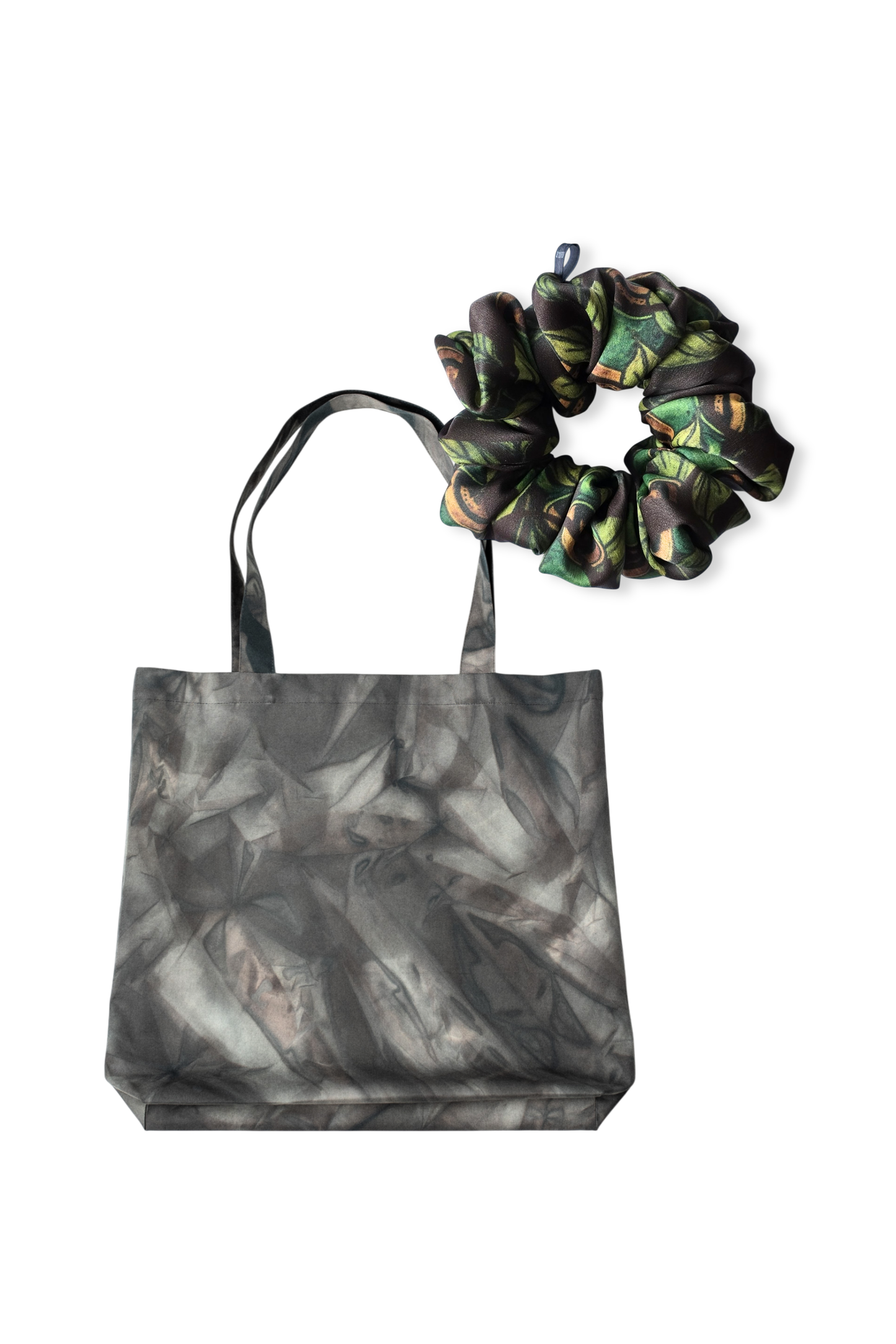 GNEISS & MORNING Set: Waterproof Tote & Silk Scrunchie