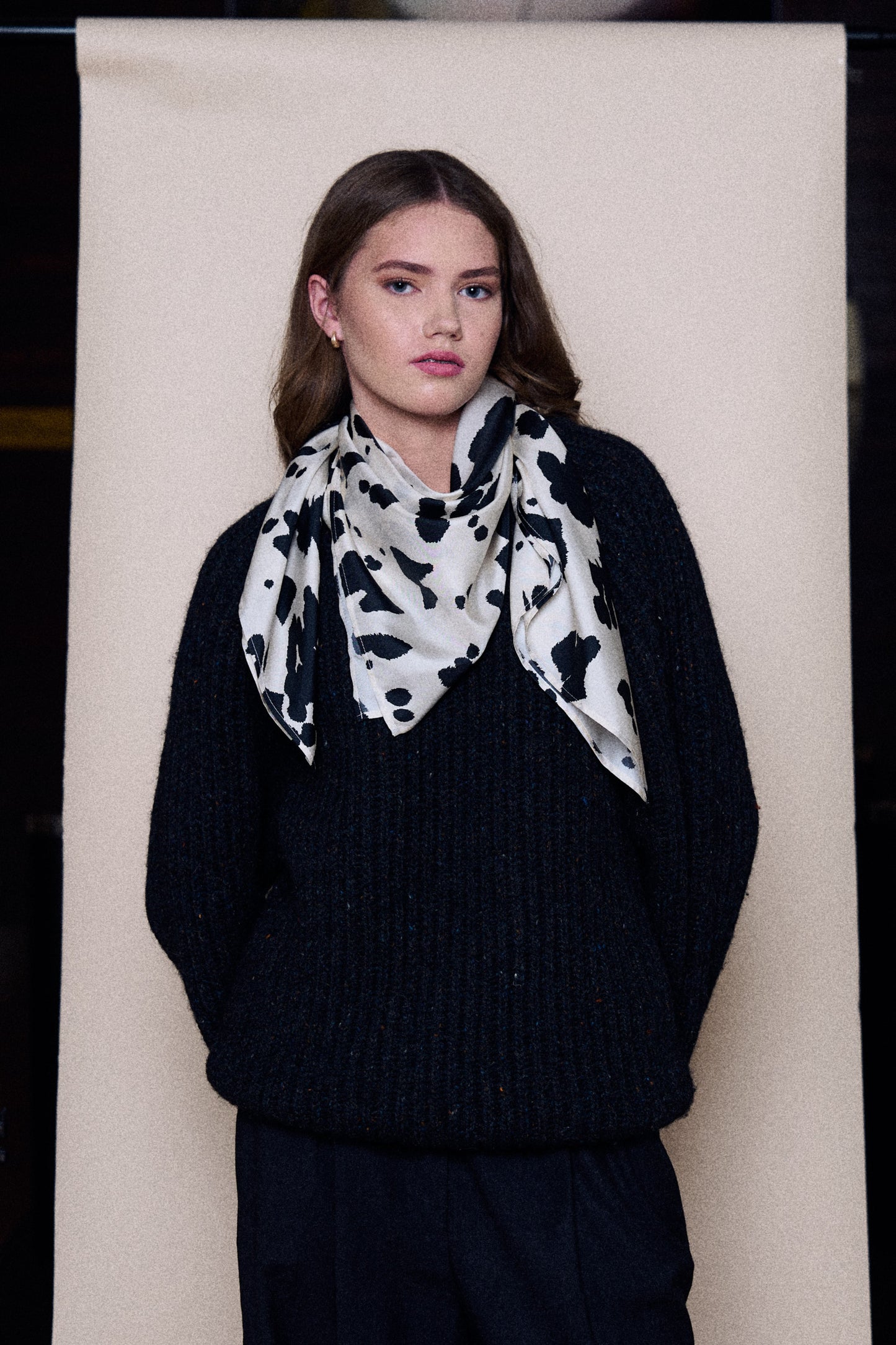 SKARELE DASH modern classic black & white silk SCARF, 98x98cm