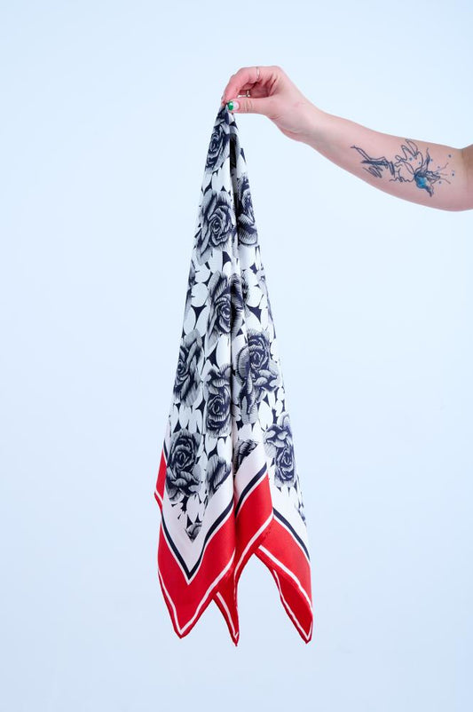 SKARELE Vintage 009 scarf, 87x87cm