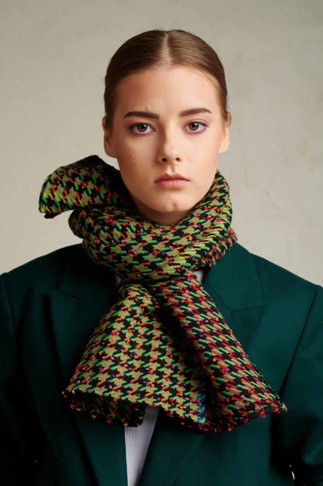 SKARELE SAVVY REBEL MINI #3 scarf, 110x53cm